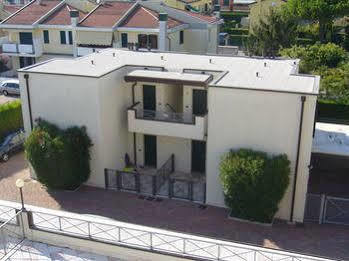 Vecchio Faro Hotel *